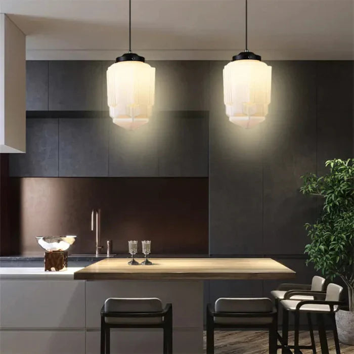 Geometryczna Lampa Wisząca z Białego Mlecznego Szkła – Styl Vintage