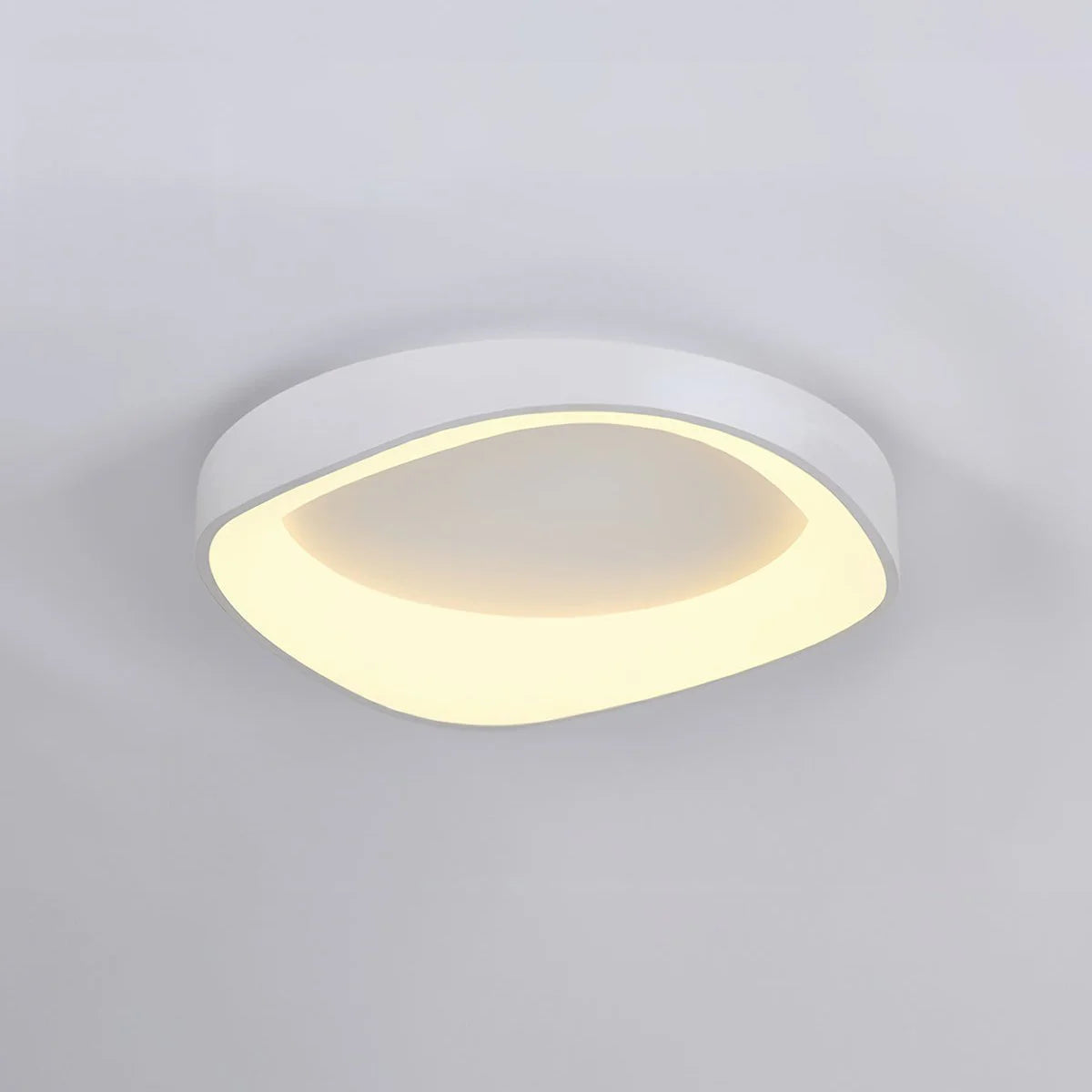 Skandynawska lampa sufitowa LED – Nowoczesna lampa natynkowa z efektem drewna
