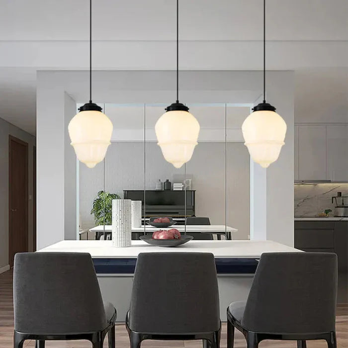 Geometryczna Lampa Wisząca z Białego Mlecznego Szkła – Styl Vintage