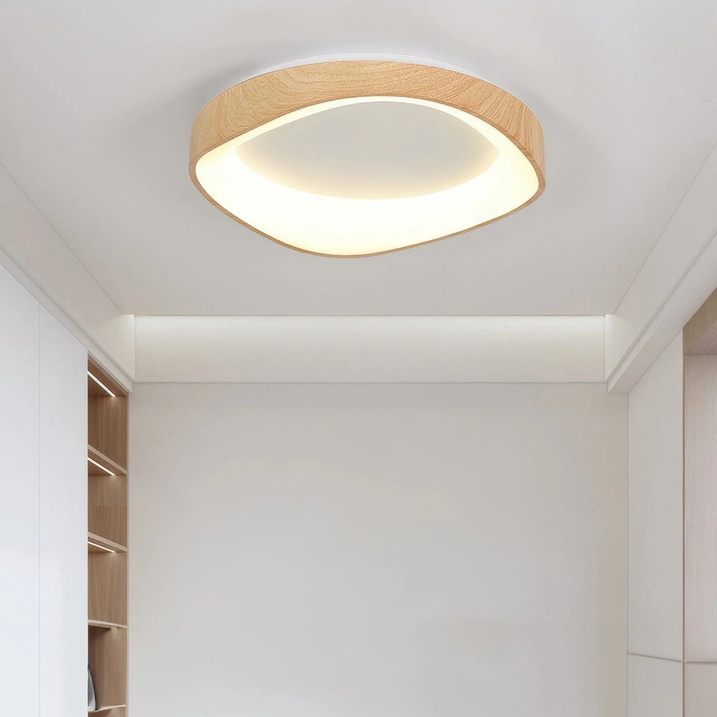 Skandynawska lampa sufitowa LED – Nowoczesna lampa natynkowa z efektem drewna