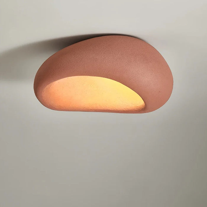 Lampa sufitowa LED w stylu wabi-sabi – plafoniera dekoracyjna o organicznym kształcie