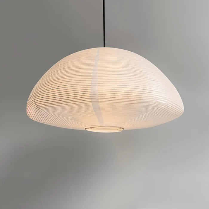Nowoczesna Lampa Wisząca z Papieru z Delikatnym Prążkowaniem – Minimalistyczna Elegancja