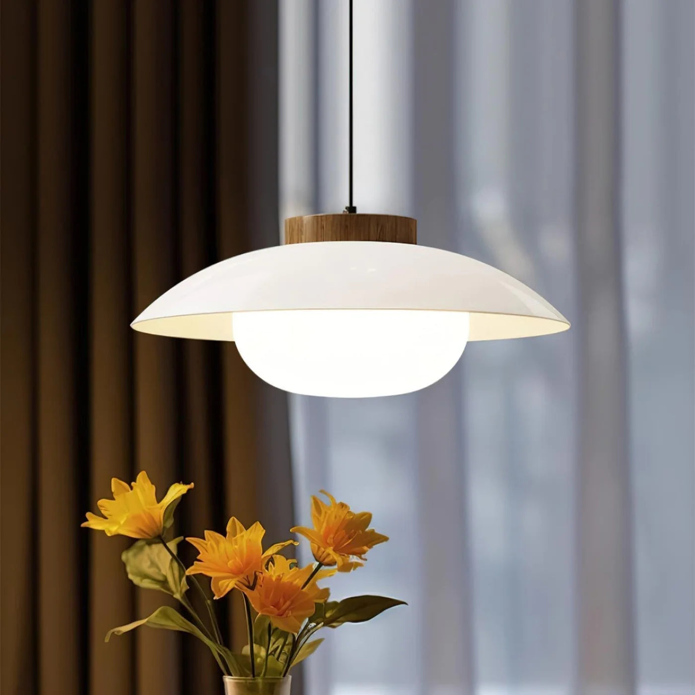 Nowoczesna Szklana Lampa Wisząca – Minimalistyczny Design z Drewnianym Akcentem