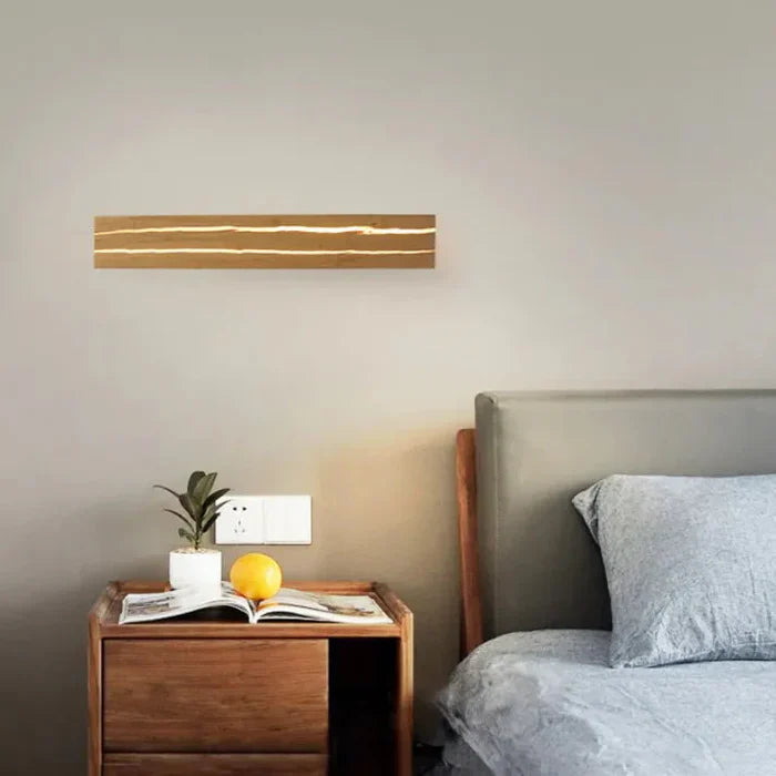 Nowoczesna drewniana lampa ścienna LED „Naturalna Linia” – kinkiet minimalistyczny