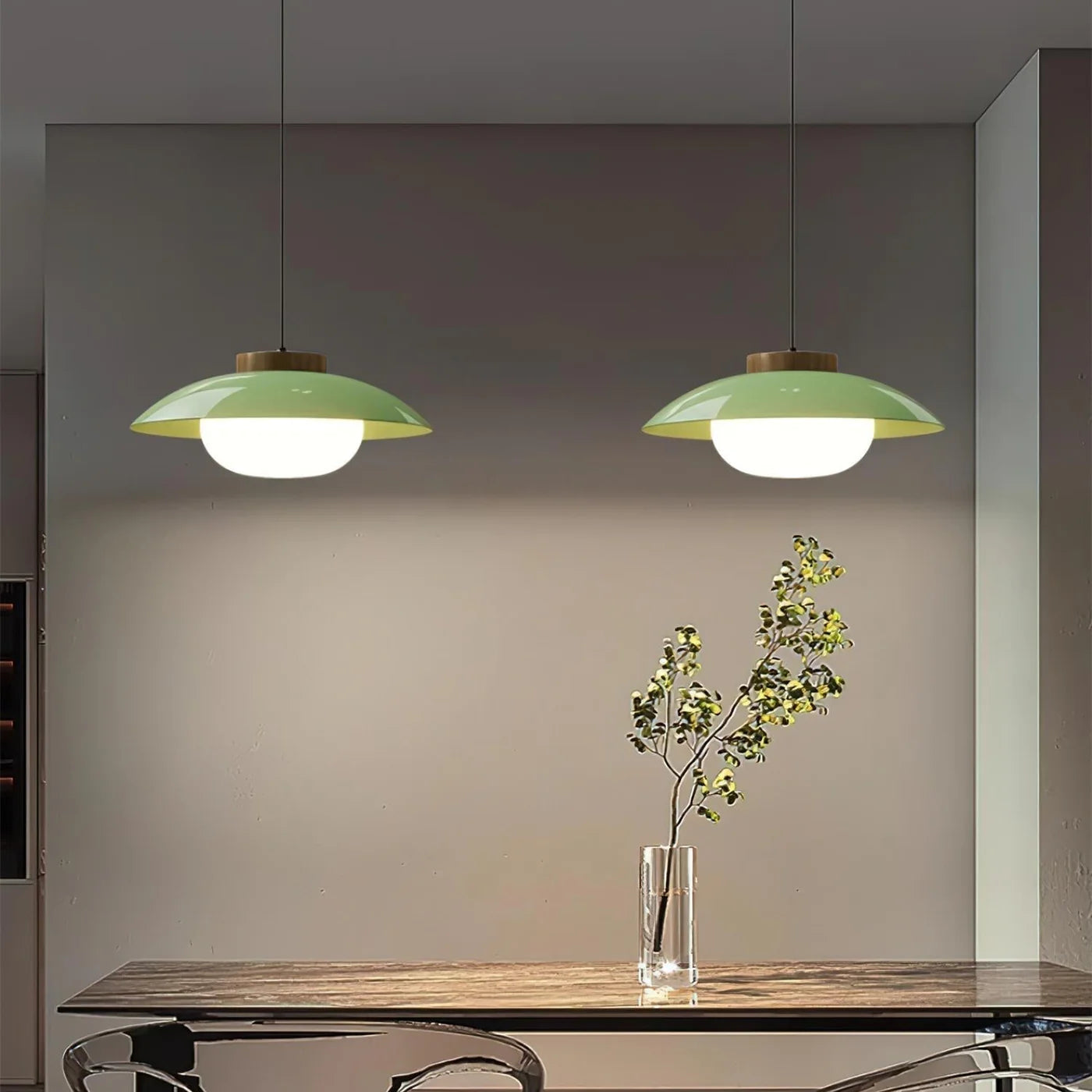 Nowoczesna Szklana Lampa Wisząca – Minimalistyczny Design z Drewnianym Akcentem