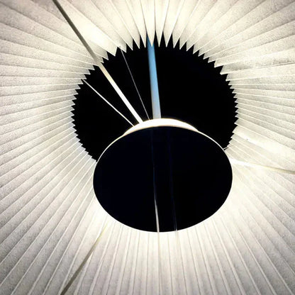 Elegancka Lampa Wisząca z Plisowanym Kloszem