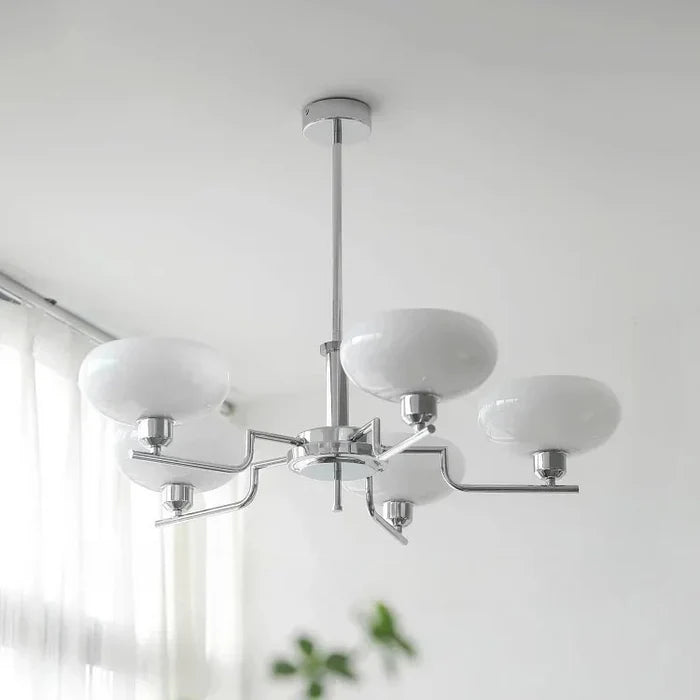 Nowoczesny Żyrandol z Kloszami z Opalowego Szkła – Elegancka Lampa Sufitowa