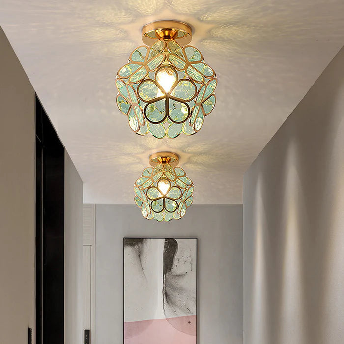 Vintage lampa sufitowa z kryształem – żyrandol z kloszem z kolorowego szkła