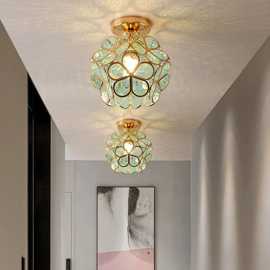 Vintage lampa sufitowa z kryształem – żyrandol z kloszem z kolorowego szkła