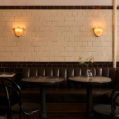 Kinkiet ścienny dekoracyjny – szklany klosz, styl retro, światło ambientowe