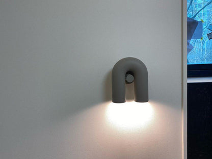 Nowoczesna Lampa Ścienna LED w Kształcie Łuku