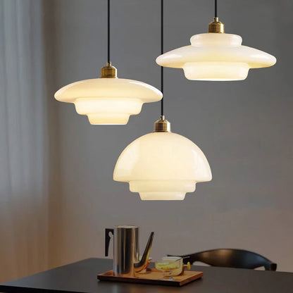 Wisząca Lampa Sufitowa z Mlecznobiałego Szkła