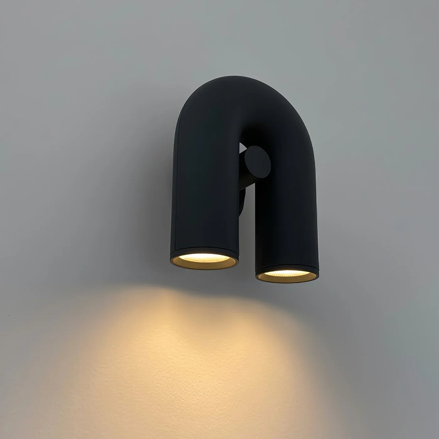 Nowoczesna Lampa Ścienna LED w Kształcie Łuku