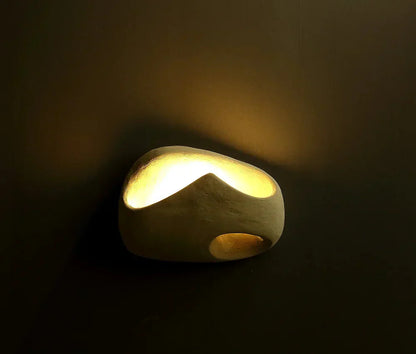 Designerska Lampa Ścienna w Stylu Organicznego Kamienia