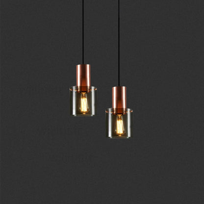 Nowoczesna Lampa Wisząca z Szklanym Kloszem i Metalowym Akcentem – Industrialna Elegancja