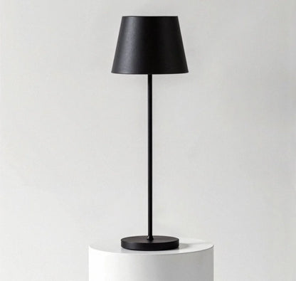 Nowoczesna lampa stołowa LED z dotykowym włącznikiem