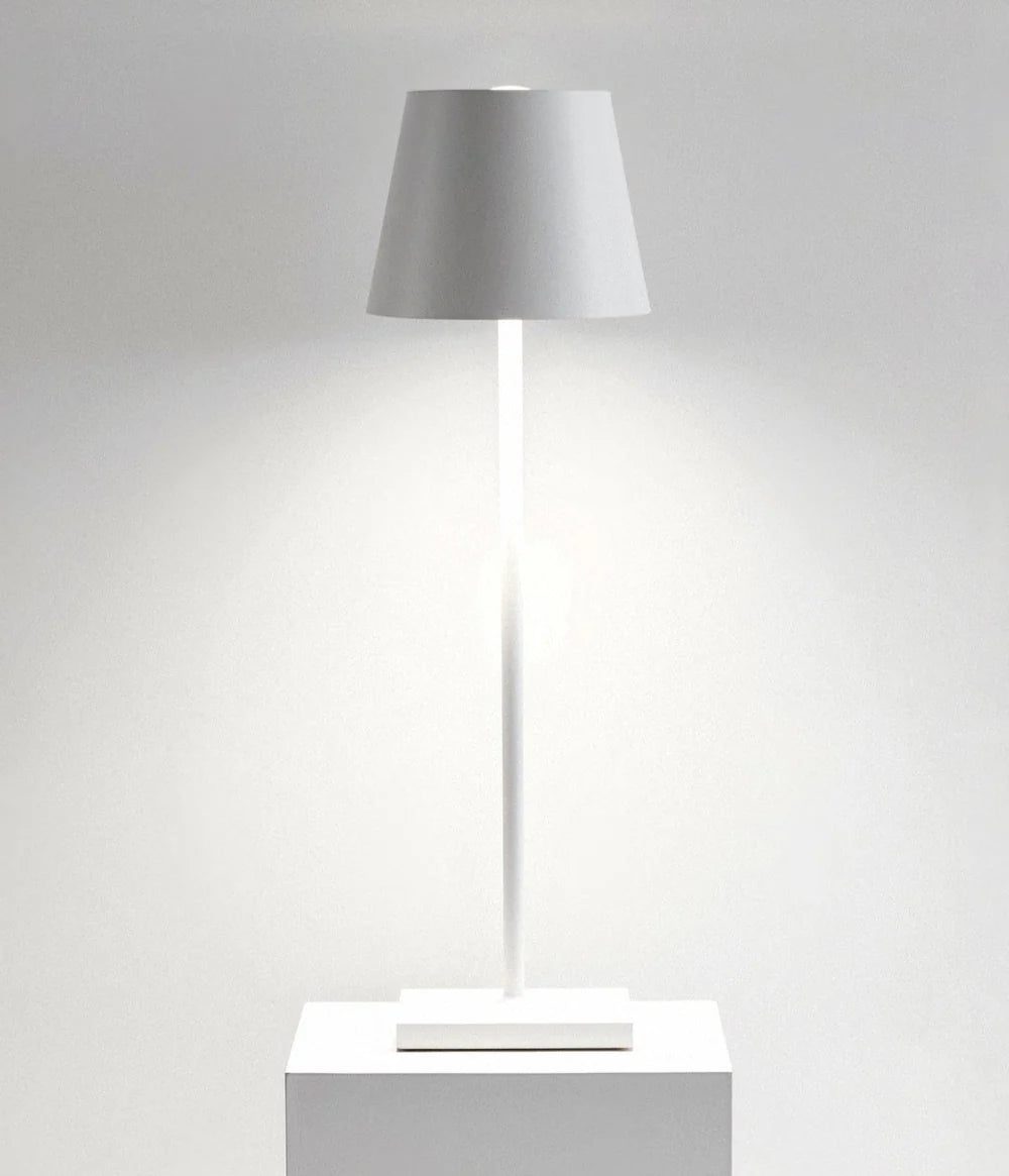 Nowoczesna lampa stołowa LED z dotykowym włącznikiem