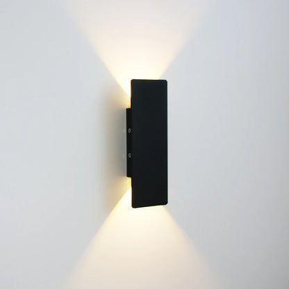 Nowoczesny kinkiet LED w różnych kolorach – światło góra/dół