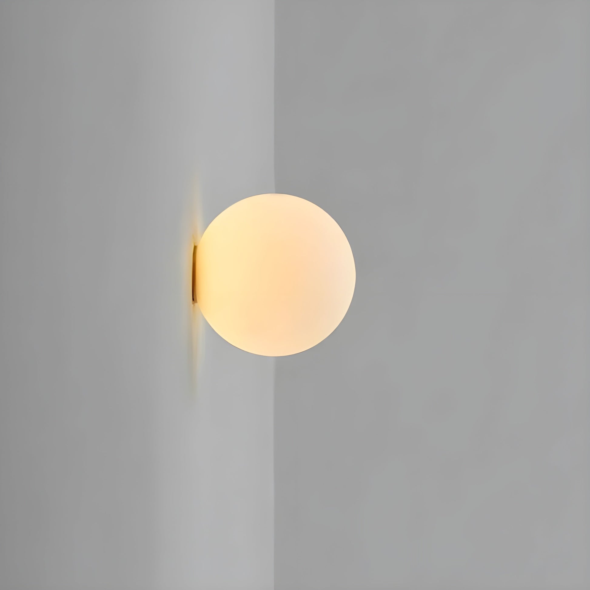 Nowoczesna lampa ścienna ze szkła matowego 9