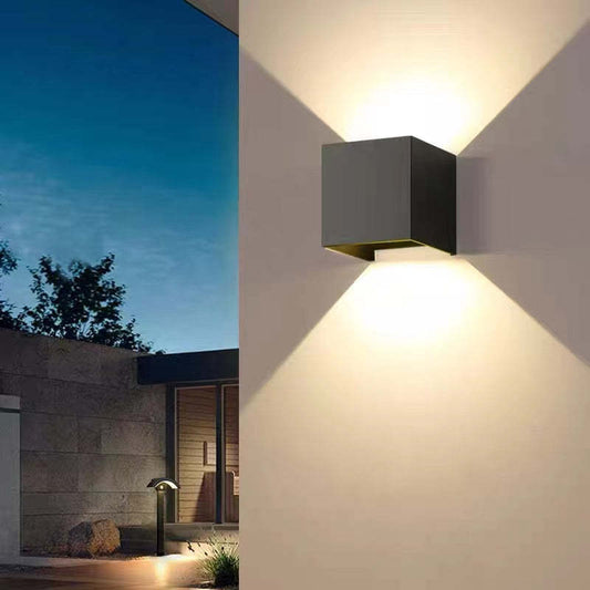 Nowoczesna regulowana kwadratowa lampa ścienna LED Nexu 2