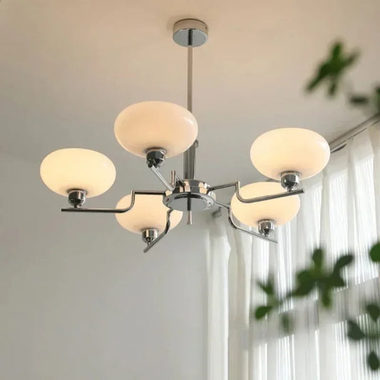 Nowoczesny Żyrandol z Kloszami z Opalowego Szkła – Elegancka Lampa Sufitowa
