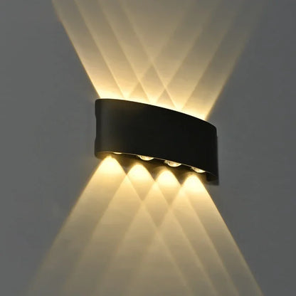 Nowoczesny wodoodporny kinkiet LED z wielopunktowym światłem góra/dół