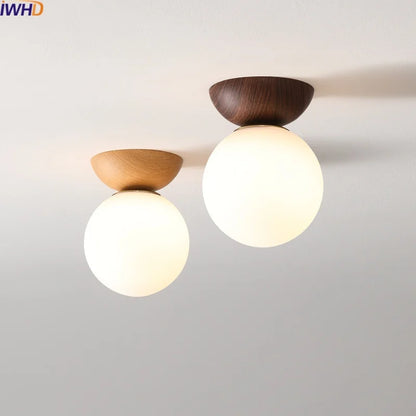 Nowoczesna lampa sufitowa w japońskim stylu  z drewnianą bazą – minimalistyczna kula
