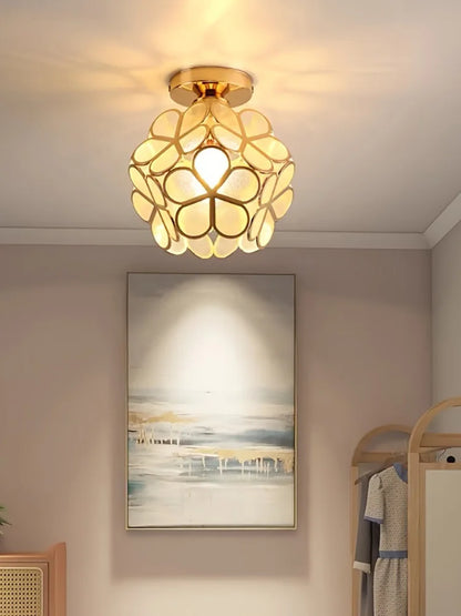 Vintage lampa sufitowa z kryształem – żyrandol z kloszem z kolorowego szkła