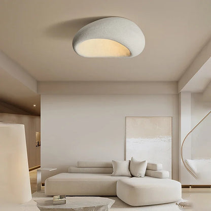 Lampa sufitowa LED w stylu wabi-sabi – plafoniera dekoracyjna o organicznym kształcie