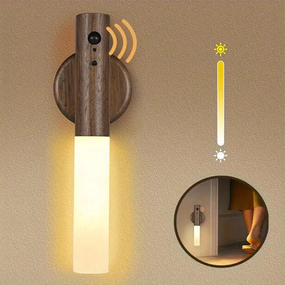 Nowoczesny kinkiet z drewna  – Lampa ścienna LED na magnes, z czujnikiem ruchu