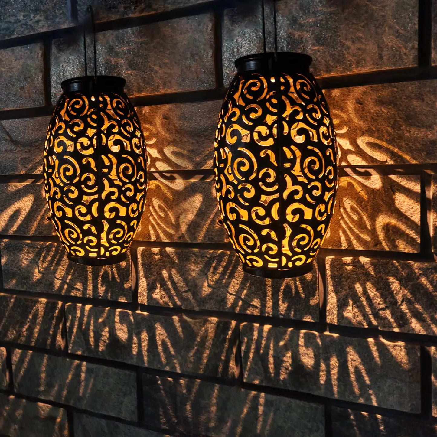 Solarny lampion ogrodowy LED – dekoracyjna latarnia z efektem wzoru cieni, do użytku zewnętrznego