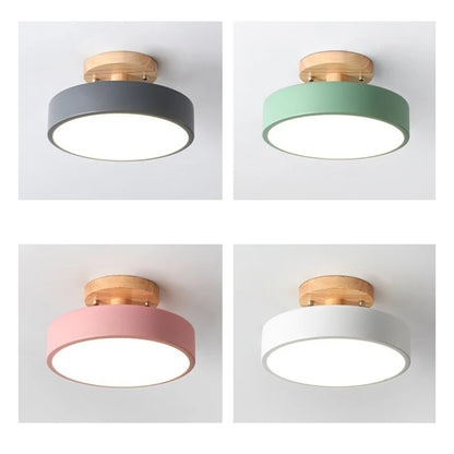 Nowoczesna lampa sufitowa LED wykonana z drewna