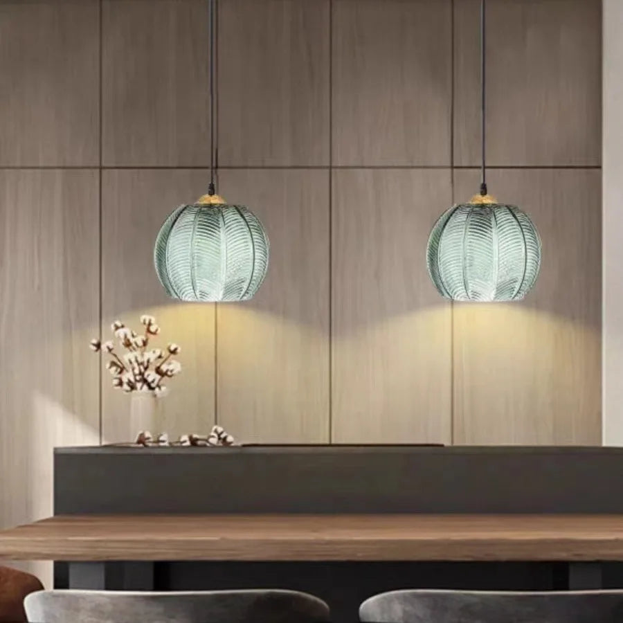 Szklana Lampa Wisząca w Formie Kuli