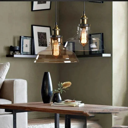 Industrialna lampa wisząca ze szkłem – Klosz z dymionego szkła