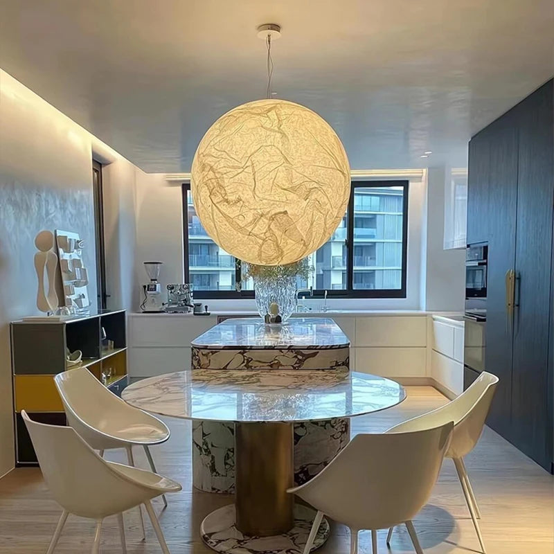 Wisząca Lampa Kula – Nowoczesna i Nastrojowa