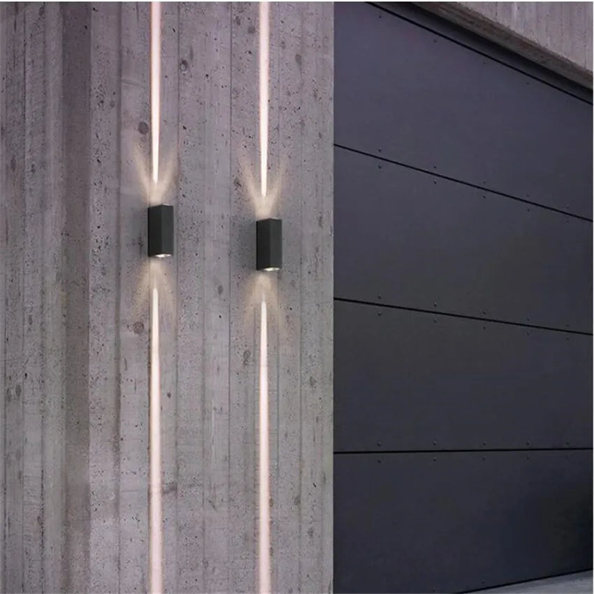 Kinkiet elewacyjny LED góra–dół – nowoczesna lampa zewnętrzna