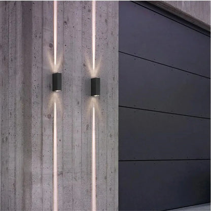 Kinkiet elewacyjny LED góra–dół – nowoczesna lampa zewnętrzna