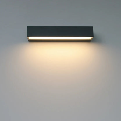 Nowoczesna lampa ścienna LED – minimalistyczne oświetlenie zewnętrzne