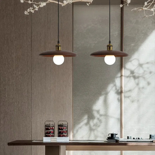 Skandynawska lampa wisząca z drewna – Minimalistyczna lampa sufitowa
