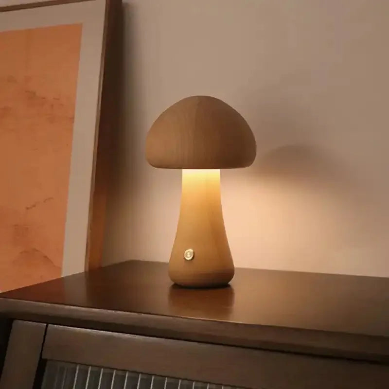 Drewniana lampa stołowa LED w kształcie grzybka – przytulne światło nocne