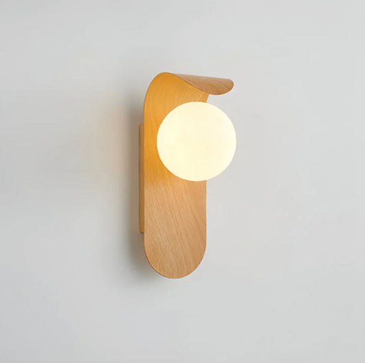 Nowoczesna lampa ścienna LED z elementem drewna – kinkiet do salonu i sypialni