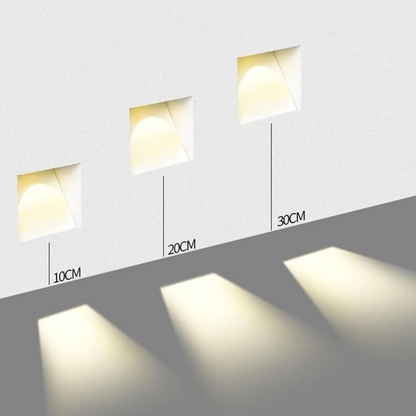 Wpuszczana lampa schodowa LED – kwadratowy kinkiet do montażu w ścianie