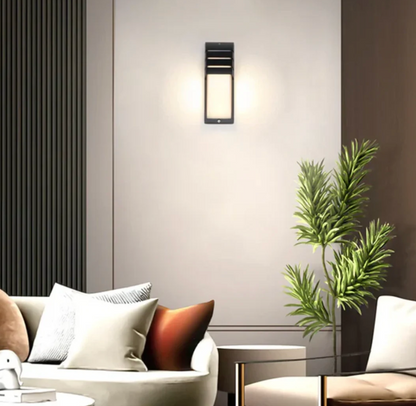 Nowoczesna lampa elewacyjna LED – kinkiet zewnętrzny z kloszem mlecznym