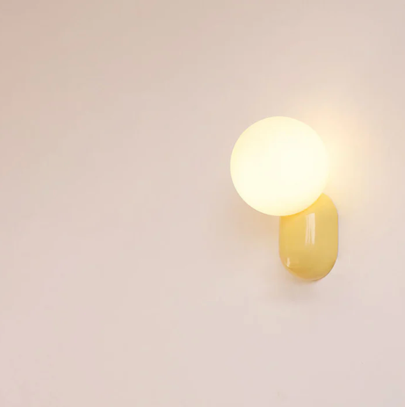 Nowoczesny kinkiet kula LED – designerska lampa ścienna
