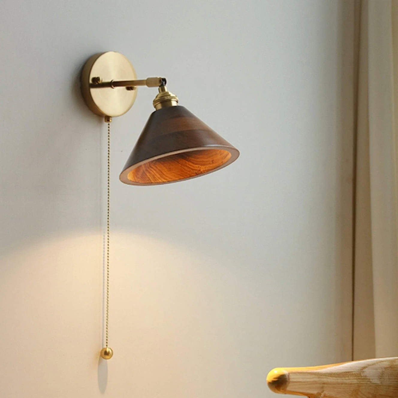 Industrialny kinkiet ścienny z regulowanym ramieniem – styl loft