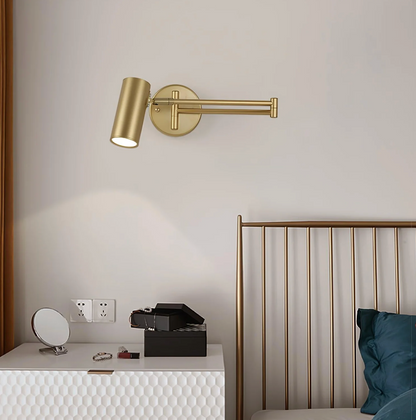 Nowoczesny kinkiet ścienny z regulowanym ramieniem – minimalistyczna lampa punktowa
