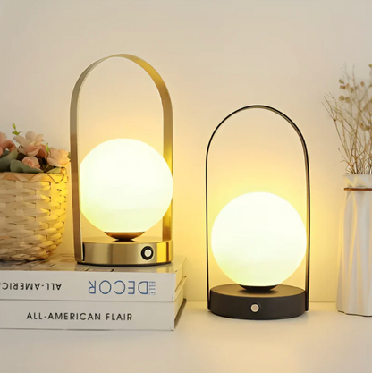 Lampa stołowa LED z kulistym kloszem – nowoczesna lampka dekoracyjna z przyciskiem