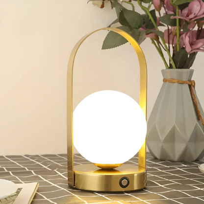 Lampa stołowa LED z kulistym kloszem – nowoczesna lampka dekoracyjna z przyciskiem