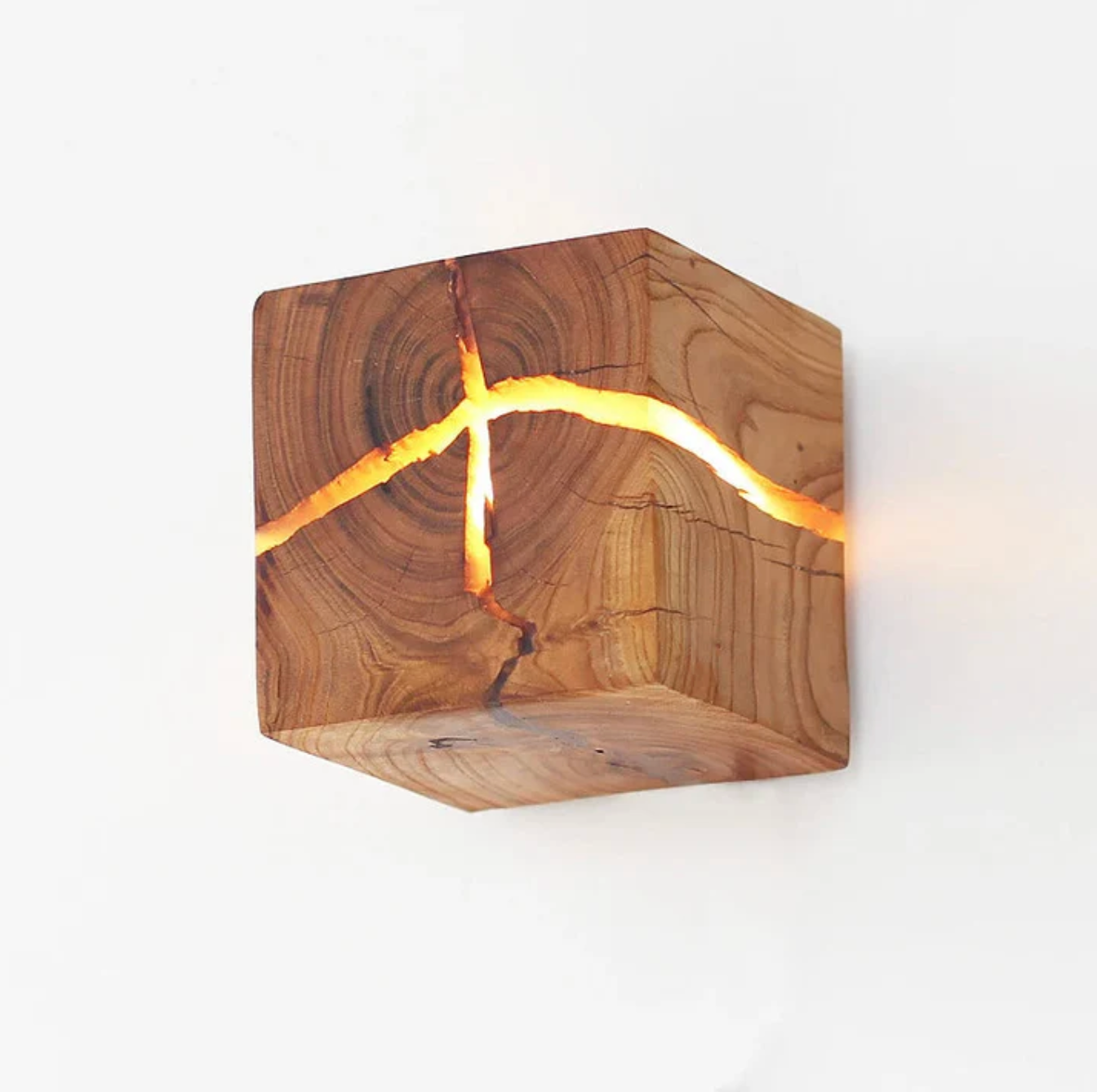 Drewny kinkiet ścienny LED handmade – dekoracyjna lampa ścienna z naturalnego drewna