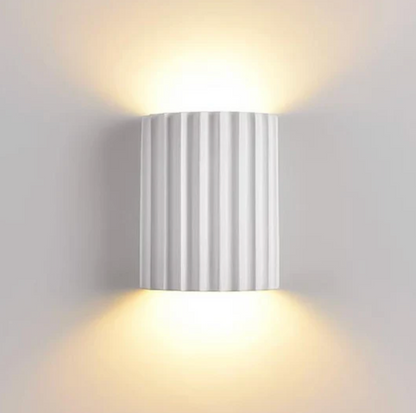 Nowoczesny kinkiet ścienny z żebrowaną strukturą – różne kolory